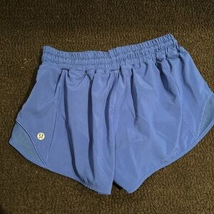 Lululemon Hotty Hot Shorts 2.5”